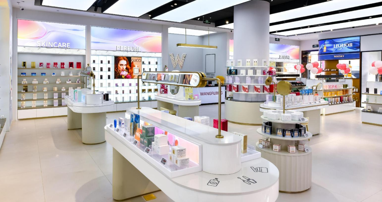 万利官网全球购跨境体验店北京燕莎奥莱店