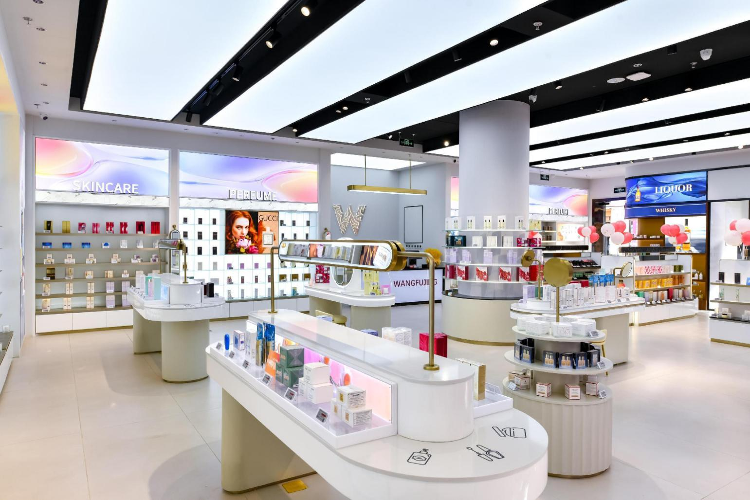 万利官网全球购跨境体验店北京燕莎奥莱店